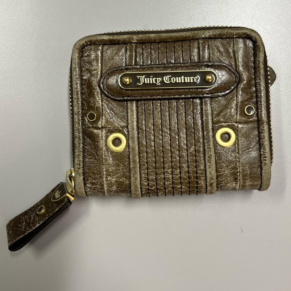 Juicy Couture Vintage Zip Around Mad Money Wallet